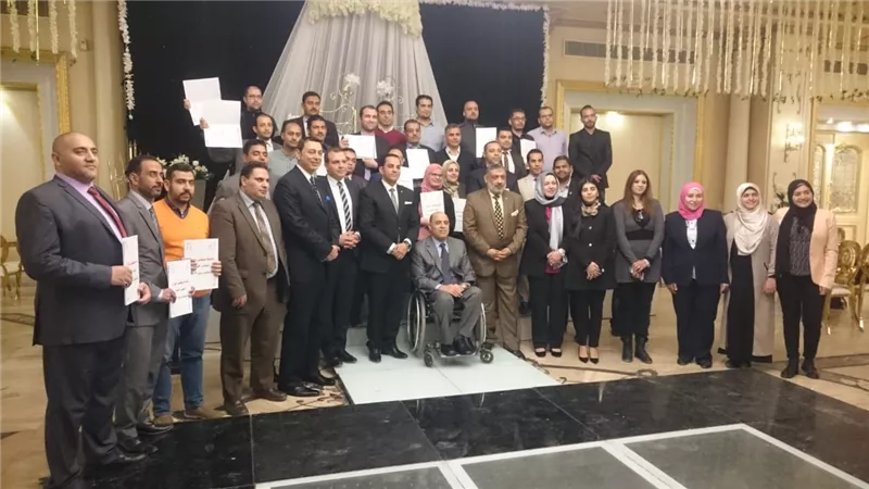 القومي للإعاقة يكرم موظفي الشهر العقاري لإجتيازهم الدورة التدريبيبة للغة الإشارة 