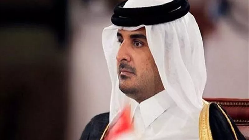 بعد احراجه وتجاهل القادة العرب له..سر مغادرة أمير قطر للقمة العربية بتونس ونص رسالته للسبسي