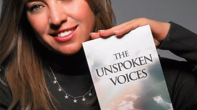 سالي روحي تعلن عن حفل توقيع كتابها The Unspoken voices