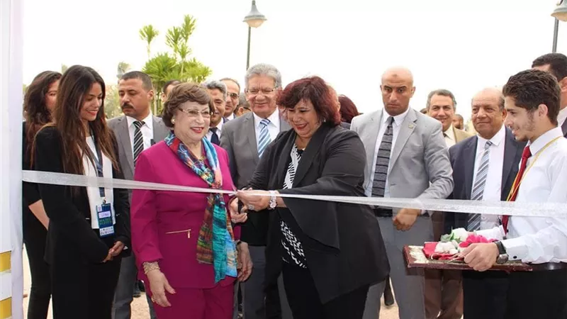 وزيرة الثقافة تفتتح معرض للكتاب بعنوان 