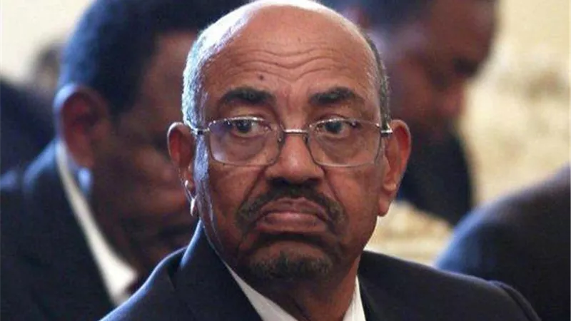 السودان الآن..الكشف عن خزائن سرية ضخمة يمتلكها البشير وعائلته