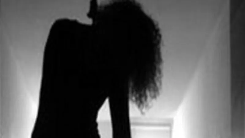 فتاة التجمع..تركها حبيبها فانتحرت شنقا