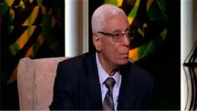 حسام موافي: «السجائر اللايت أكذوبة وطُعم بلعناه وصدقناه» ( فيديو )