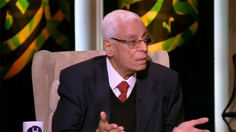 حسام موافي: النيكوتين تفعل المادة المسئولة عن إصابة الإنسان بالسرطان (فيديو)