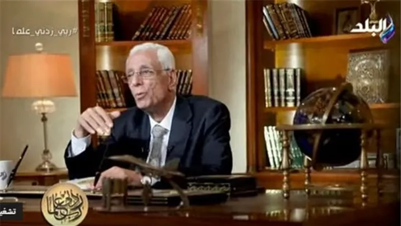 حسام موافي يحذر من دخان السجائر:«يلصق بكرات الدم الحمراء ويمنع الأكسجين» (فيديو)
