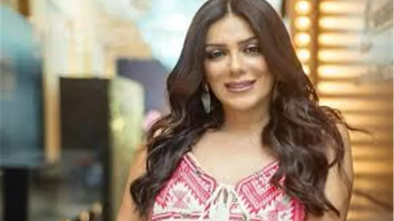 إنجي المقدم تدبر مقلبا في مذيع 