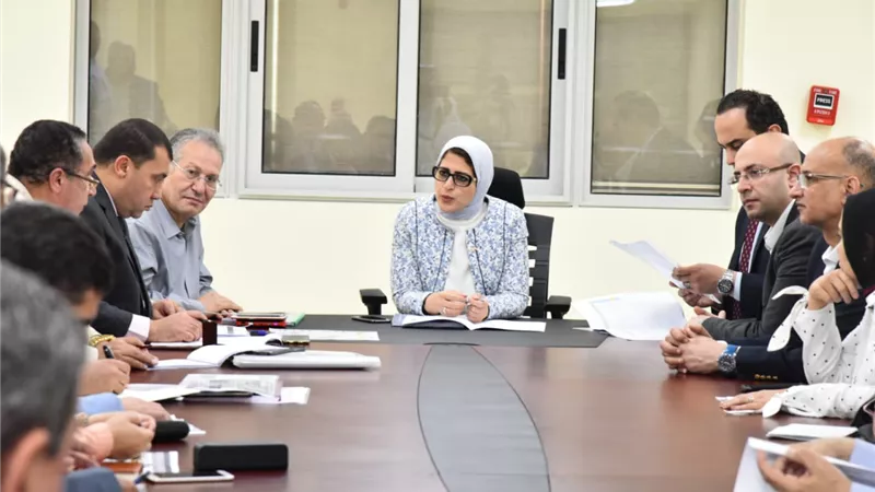 خلال اجتماعها بالشركات المنفذة للمنشآت ببورسعيد..وزيرة الصحة تشدد على الانتهاء من كافة التجهيزات في مواعيدها المحددة(صور)