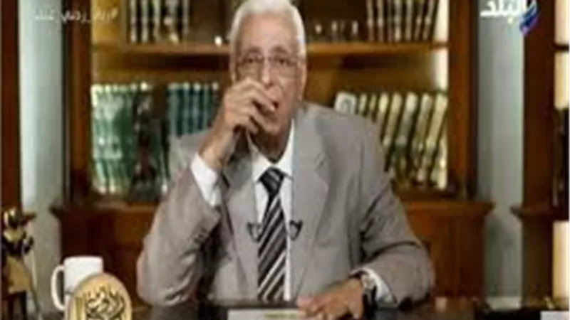 حسام موافي: كل إنسان حر في شرب الخمر رغم تحريمها(فيديو)