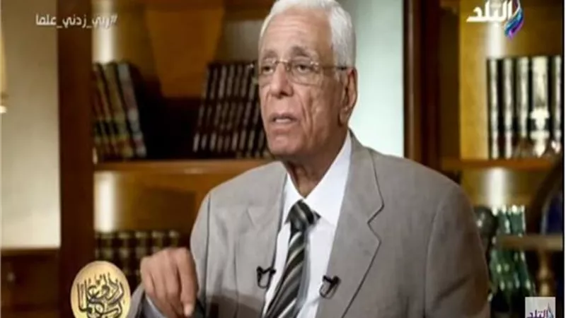 حسام موافي: سماعة الطبيب أدق من التحاليل في تشخيص آلام الصدر(فيديو)