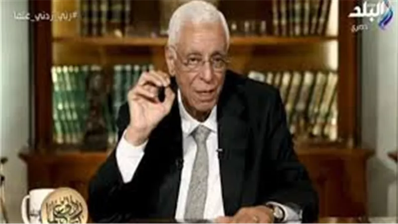 حسام موافي يقدم نصيحة لطلاب الطب (فيديو) 