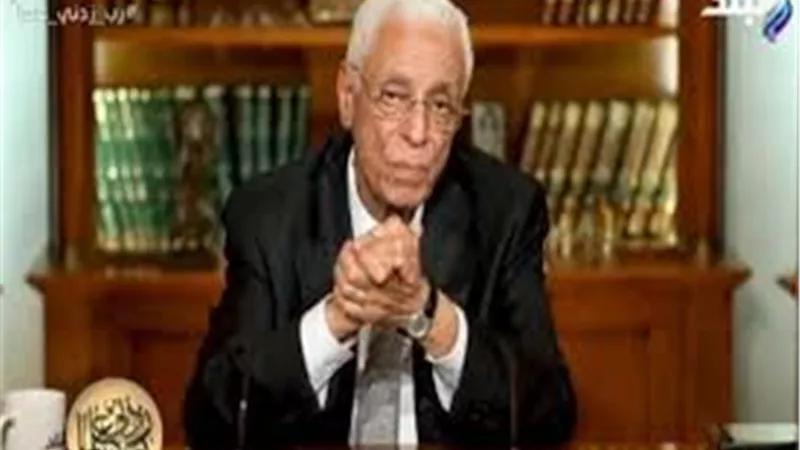 الدكتور حسام موافى يروي قصة فصله من المدرسة» (فيديو)