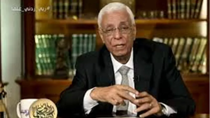 حسام موافي: معظم الأمراض تتسبب في زيادة سرعة ترسيب الدم (فيديو)
