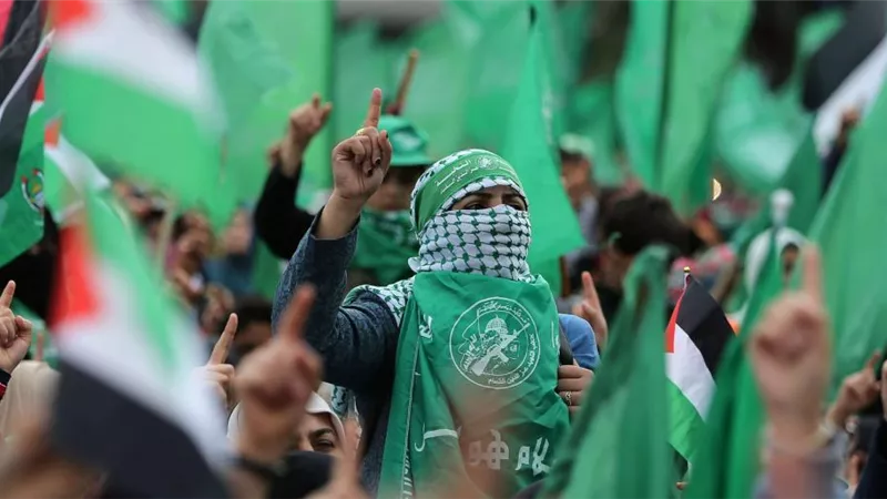 خلافات داخلية في حماس حول كيفية تقسيم الموارد الحركية بين غزة والضفة الغربية 