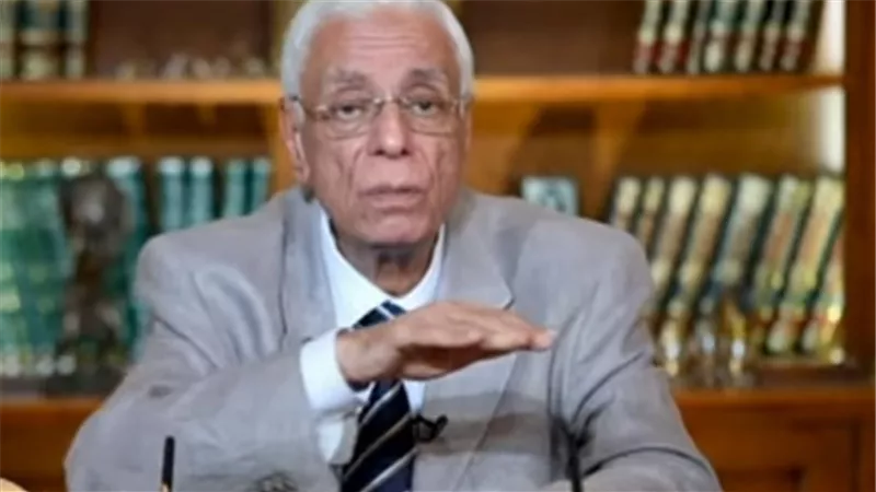 حسام موافي: «معدل الكرياتينين الطبيعي أقل من 1.. والإكثار من الماء لا يضر» (فيديو)