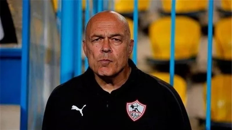 هاني حتحوت يكشف سر الابتسامة الجافة بين رئيس الزمالك وجروس (فيديو)