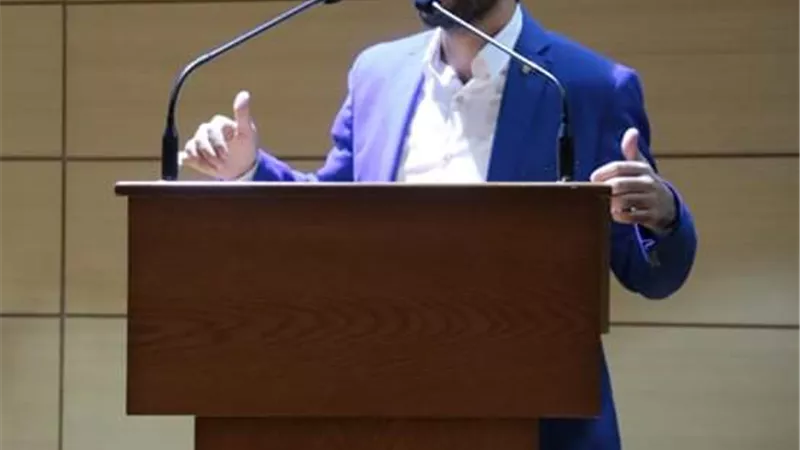 أحمد عزيز يناقش أهم الروايات التي أرخت  للاحتفال بالعيد عند المصريين