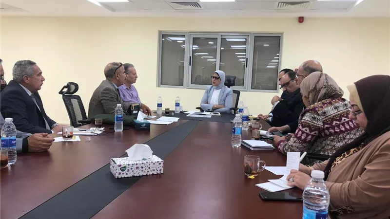 خلال جولتها والتى استمرت ليومين لمتابعة تطبيق التأمين الصحي ببورسعيد..وزيرة الصحة : استلام مستشفي الرمد التخصصي منتصف الشهر الجاري