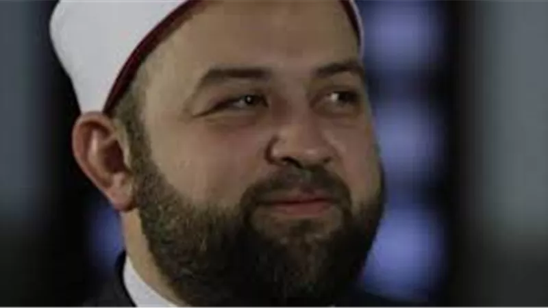 يسري عزام يكشف طرق تعظيم النبي (فيديو) 