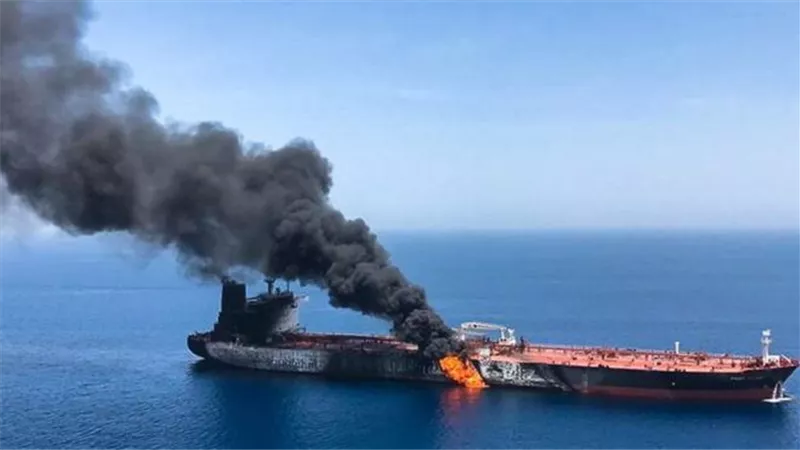 مصطفى بكرى: تفجير ناقلتي نفط فى خليج عمان يستوجب تدخل دولي (فيديو) 