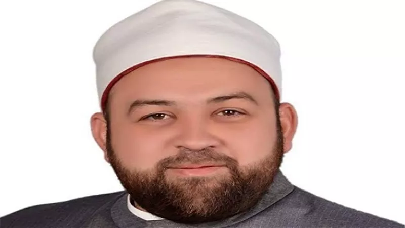 يسري عزام يكشف أسباب نزول سورة الحجرات (فيديو) 