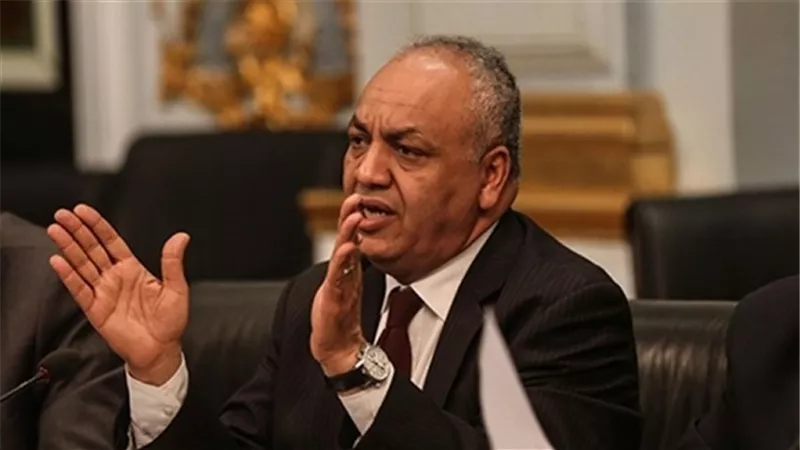 مصطفى بكرى: «راعو ركاب الصعيد بيسافروا مسافات طويلة» (فيديو) 