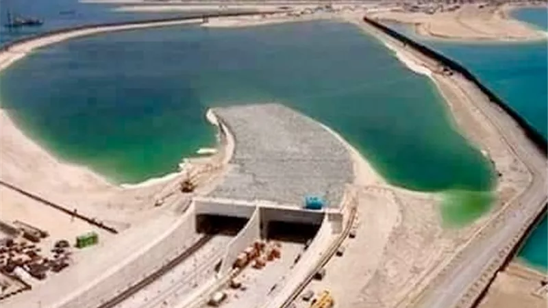 مستشار بأكاديمية ناصر العسكرية : «الإخوان حاولوا فصل قناة السويس وسيناء عن مصر» (فيديو) 