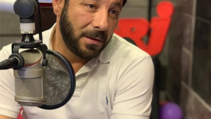 إياد نصار على 
