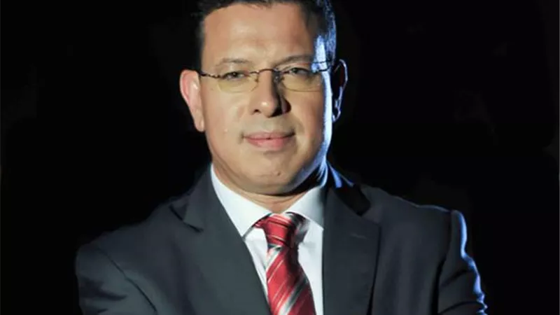 عمرو عبدالحميد يحيي الذكرى السادسة لاسقاط الاخوان : الشعب استطاع كسر القيود التي كادت تعيده الى ظلمات القرون الوسطى