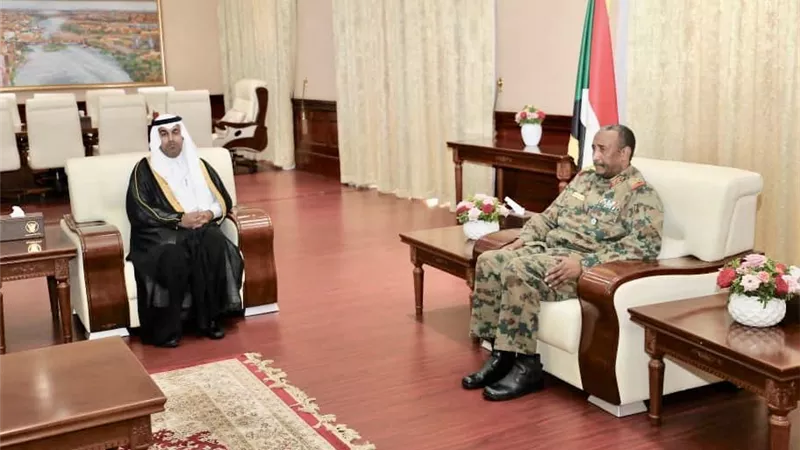 رئيس البرلمان العربي يلتقي رئيس المجلس العسكري الانتقالي بجمهورية السودان  