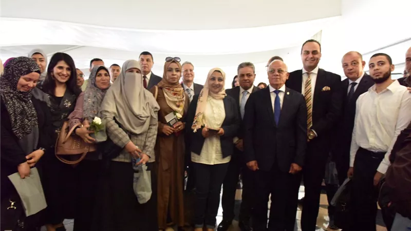 الصحة: الدفعة الثانية من أطباء التأمين الصحي الجديد تغادر إلى إنجلترا للتدريب