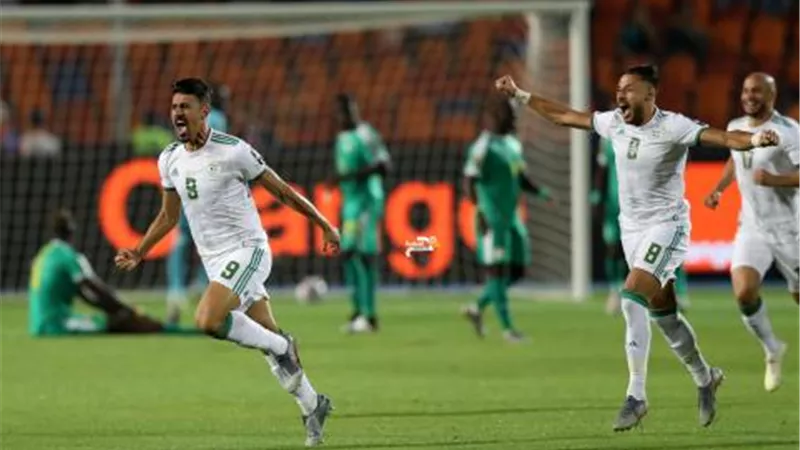 الجزائر بطلا لأمم افريقيا 2019 بهدف بغداد بونجاح (فيديو)