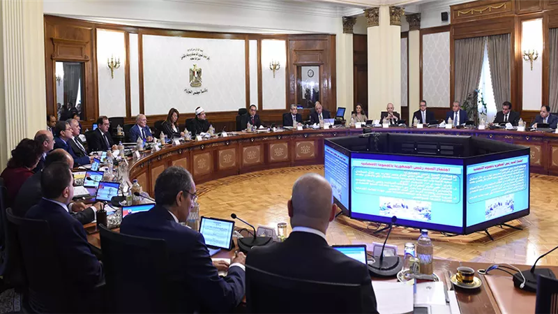 مجلس الوزراء: «اجتماع الحكومة بالعلمين الجديدة تاريخي.. والمدينة ليست للأغنياء فقط» (فيديو)