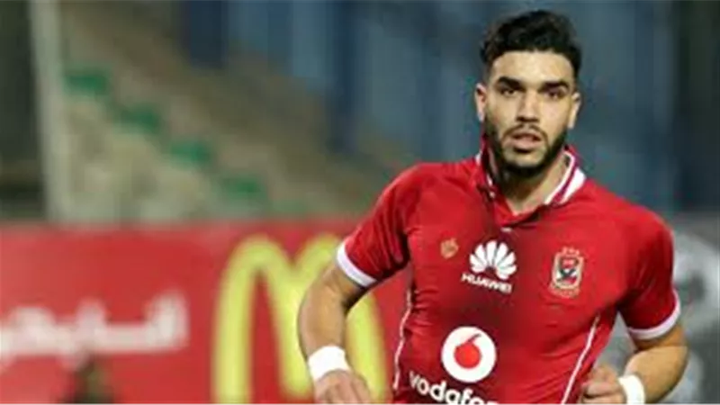 عمرو أنور: «أزارو يهدر الفرص بشكل غير طبيعي.. والأهلي يحتاج إلى مهاجم» (فيديو)
