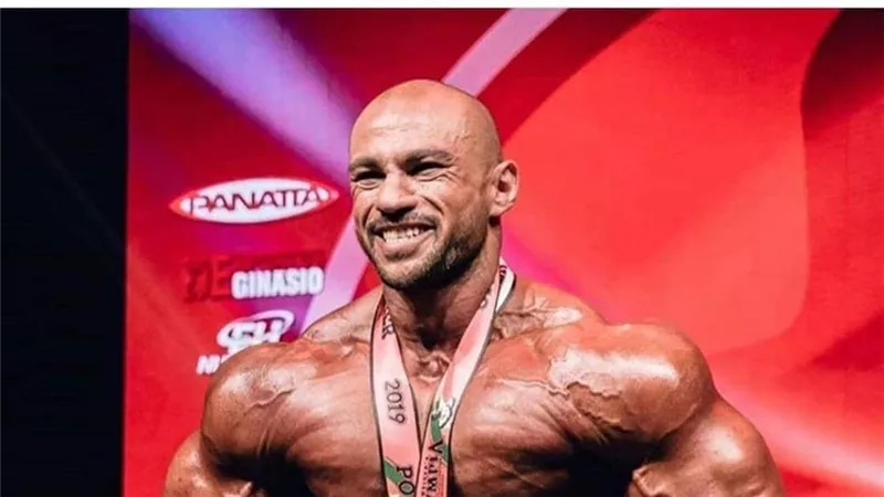 تعرف علي موعد وصول العالمي محمد شعبان البطل المحترف في كمال الاجسام 