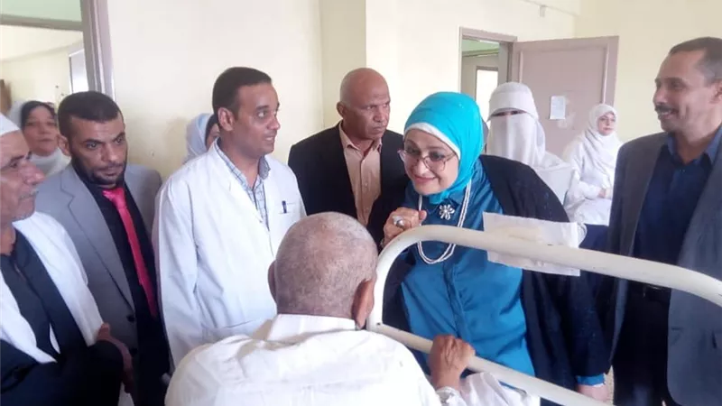 بقيادة سرور .. 76 عملية جراحية فى قافلة الصحة بأطفيح جنوب الجيزة(صور)