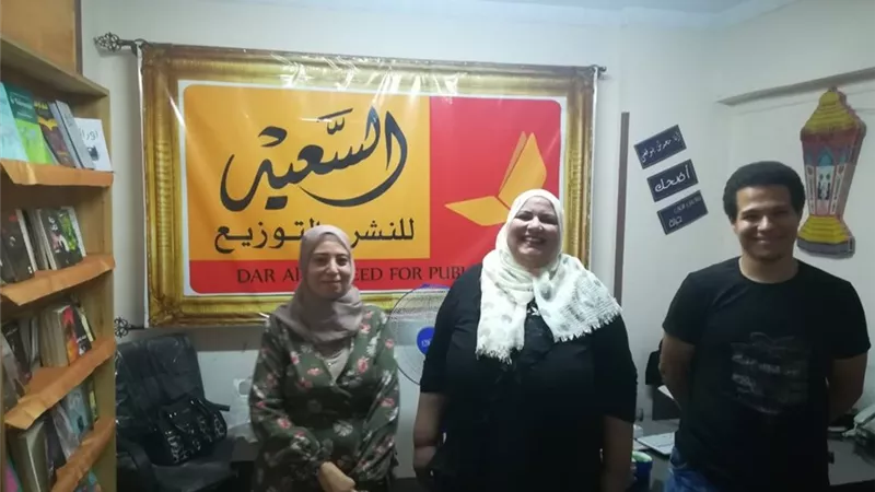 السعيد للنشر والتوزيع توقع عقود الفائزين في مسابقتها الثانية للرواية بمقر الدار (صور)