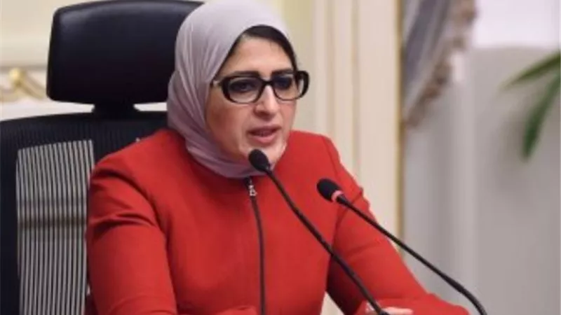 خلال متابعتها لأعمال البعثة الطبية للحج..وزيرة الصحة توجه بتوفير كافة الرعاية الطبية للحجاج المصريين