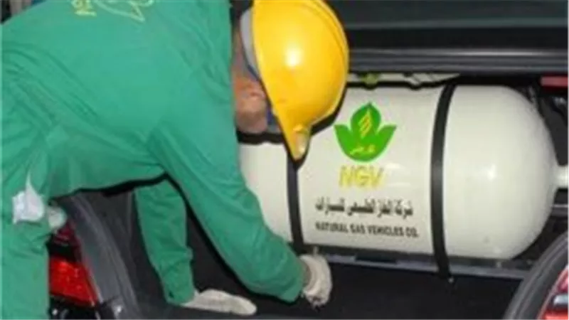 عبد الفتاح فرحات: «تحويل الميكروباص لنظام الغاز الطبيعي يوفر لمالكه ألفي جنيه شهريا» (فيديو)