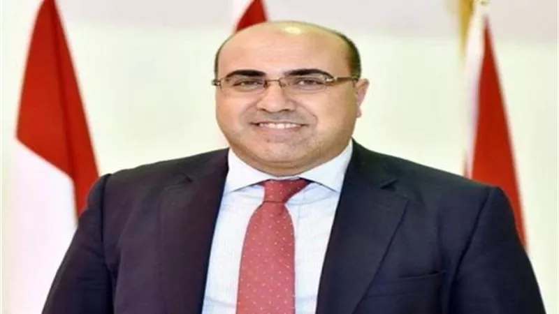 أستاذ اقتصاد: زيادة تحويلات المصريين في الخارج من الدولار نتيجة اختفاء السوق السوداء