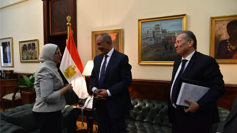 وزيرة الصحة تستقبل محافظ البحر الأحمر وتوجه بدعم المنظومة الصحية بالمحافظة..زايد : إنشاء مجمع طبي بمدينة الغردقة (صور) 