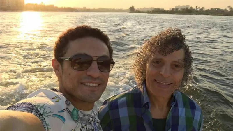 والد محمد علي: «ابني راح مني.. وياريته مات زي أخوه» (فيديو)
