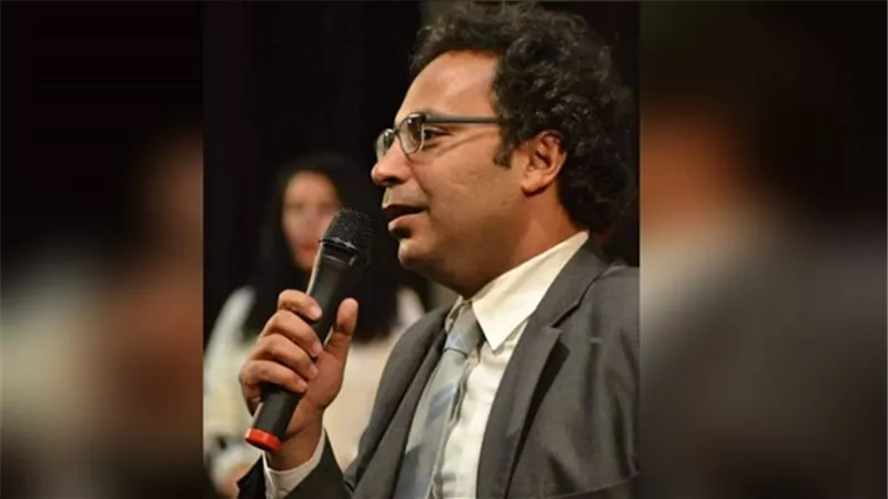 أستاذ أدب عربي: شخصية 