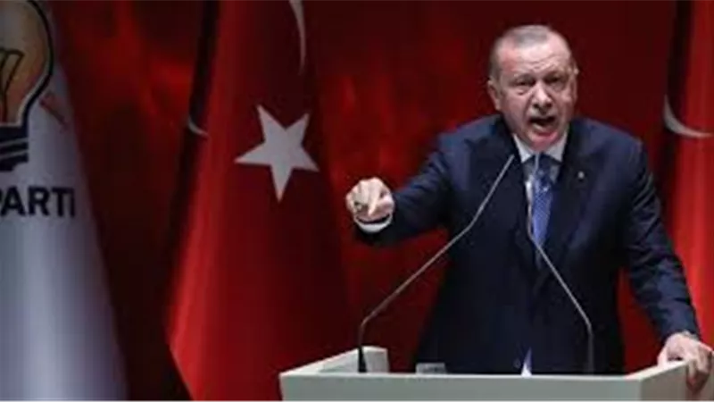 أحمد موسى: «أردوغان من 3 سنين بنى قصر 1000 غرفة .. ومسمعناش كلمة» (فيديو)