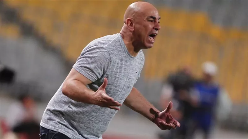 فرج عامر يكشف حقيقة تفاوض اتحاد الكرة مع حسام حسن لتدريب المنتخب (فيديو)