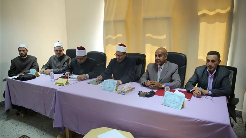 خلال تفقدهما اختبارات طلاب العلوم الإسلامية..وكيل الأزهر ورئيس قطاع المعاهد الأزهرية: نعمل على بناء مفتي معاصر وحققنا مبدأ تكافؤ الفرص (صور)