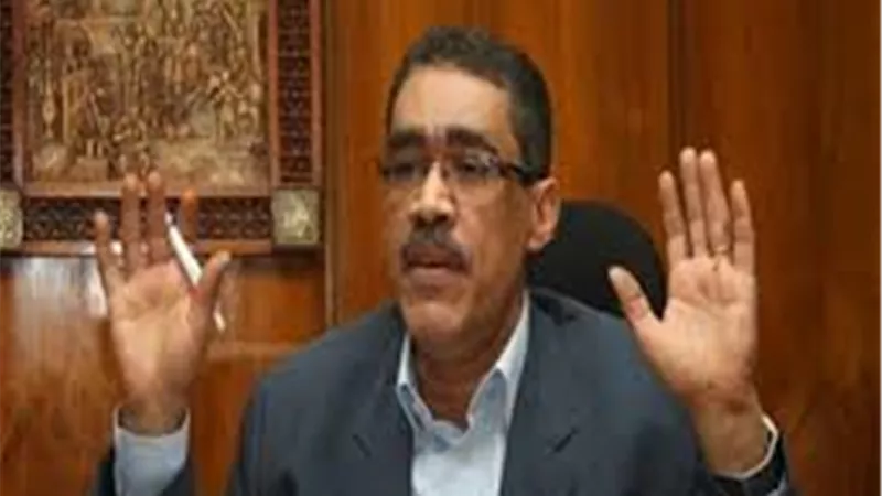 ضياء رشوان يتحدى محمد علي: «طلع مستند واحد يثبت كلامك» (فيديو)