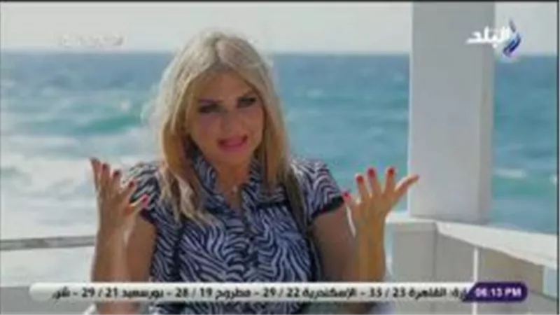 ندى بسيوني: «كنت دحيحة واستقلت من العمل الأكاديمي» (فيديو) 