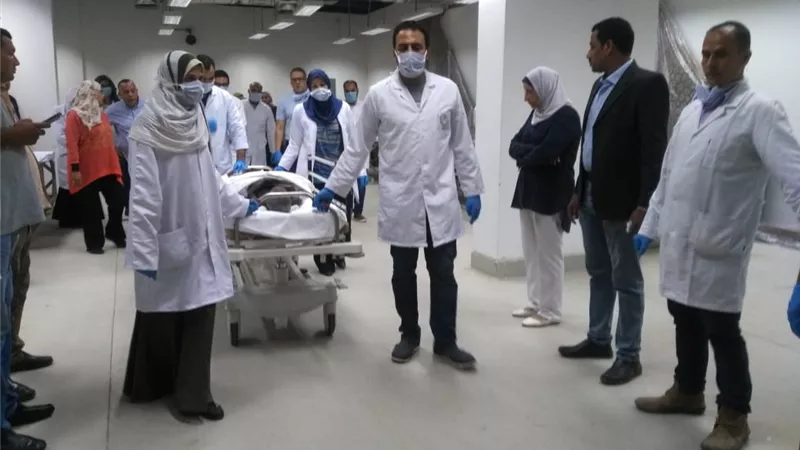 التفاصيل الكاملة لأعمال فك تغليف تابوت سنجم بمتحف الحضارة (صور)
