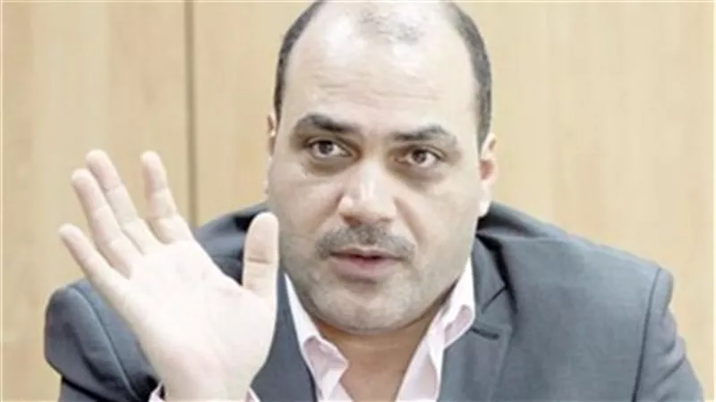 محمد الباز للمتخاذلين عن إعلان تأييد الجيش والشرطة: 