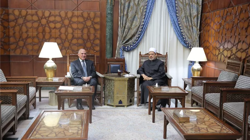 خلال استقباله وزير الموارد المائية والري..الإمام الأكبر: نهر النيل شريان الحياة للمصريين والمحافظة عليه واجب ديني وقومي